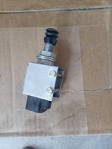 5H486-42880 SWITCH